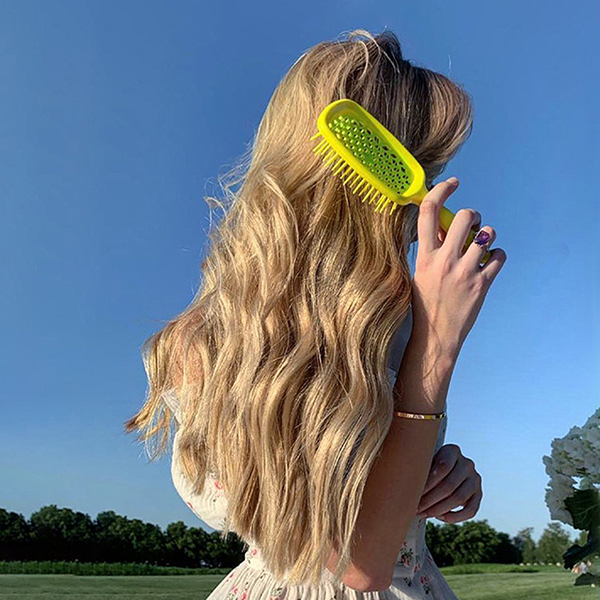 Wet & Dry Vented Detangling Hair Brush Wet & Dry Vented Detangling Hair Brush